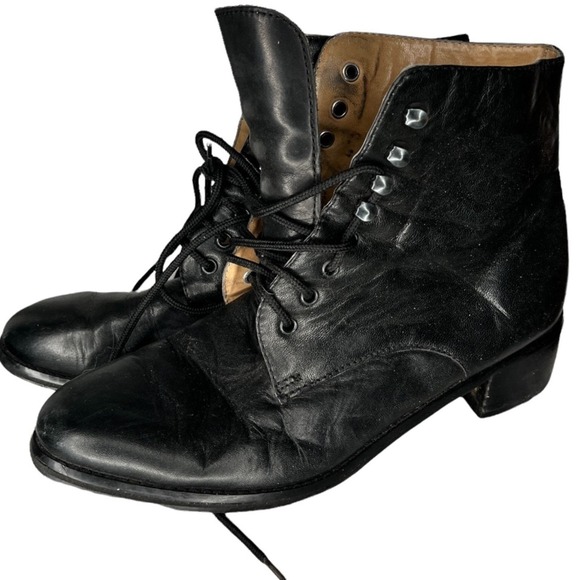 Ipanema Leather Lace-Up Boots - Picture 2 of 7